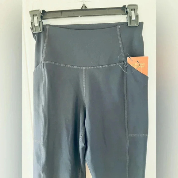 NWT Girlfriend Collective Black Compressive Pocket Legging #2024 (XS) - Picture 4 of 6